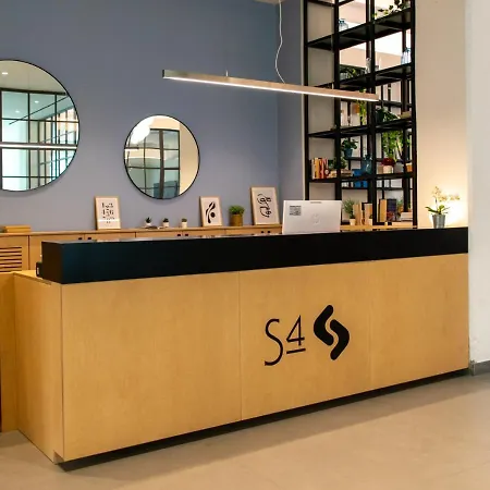 S4 *